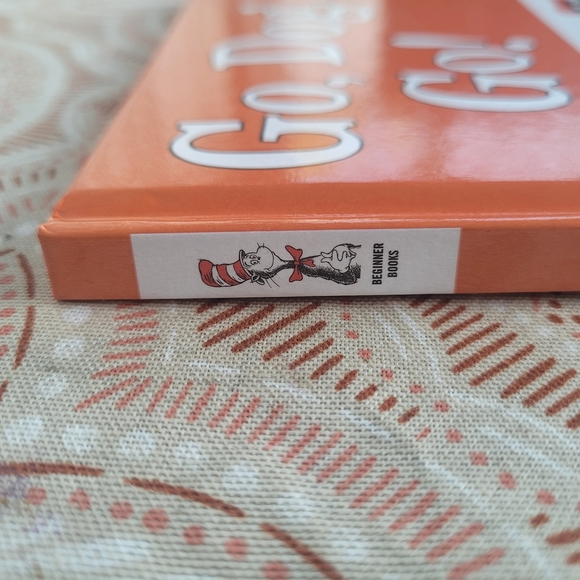 Go Dog Go By PD Eastman Cat In The Hat Kids Book New Condition Random House - Picture 4 of 8